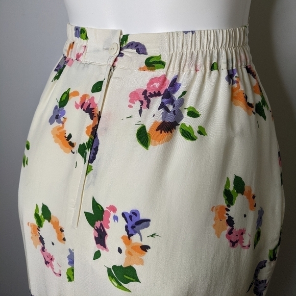 ✨3/$15 Vintage James River Traders cream floral skirt 8 - Picture 3 of 6
